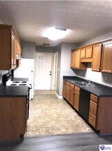 124 Clover Ct in Radcliff, KY - Building Photo - Building Photo