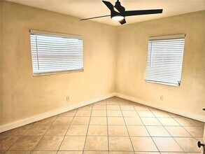 5924 Dartmouth Ave N in St. Petersburg, FL - Building Photo - Building Photo