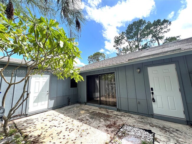 property at 1077 Goldenrod Rd