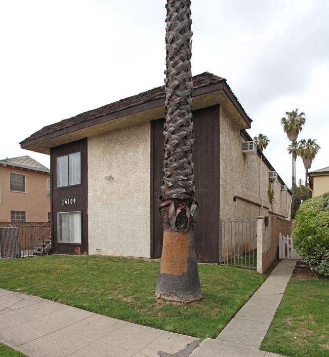 14109 Delano St in Van Nuys, CA - Building Photo - Building Photo