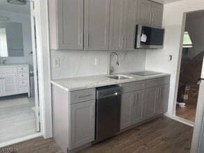 23 Mohawk Ave in Sparta, NJ - Building Photo - Building Photo