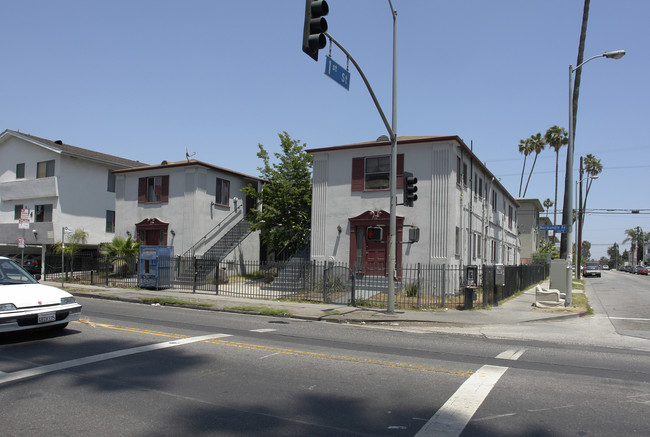 100 N Normandie Ave in Los Angeles, CA - Foto de edificio - Building Photo