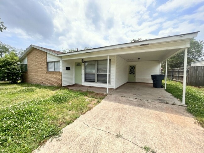 property at 3220 Gay Blvd