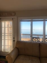 1874 E Ocean View Ave, Unit F in Norfolk, VA - Foto de edificio - Building Photo