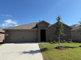 1324 McCasland Dr in Royse City, TX - Building Photo