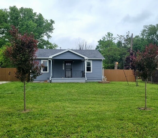 property at 2559 W Chestnut St