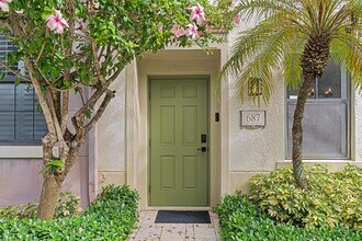 687 Hibiscus St in West Palm Beach, FL - Building Photo - Building Photo