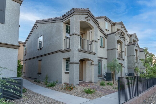 property at 633 Bellus Pl