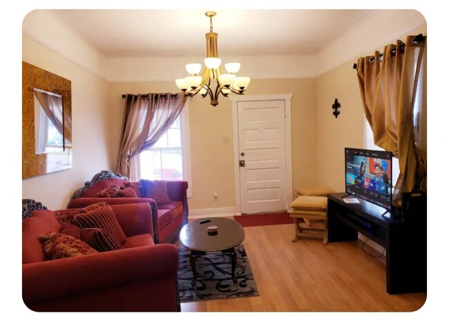 2555 Jasmine St, Unit Unfurnished Gem in New Orleans, LA - Building Photo - Building Photo