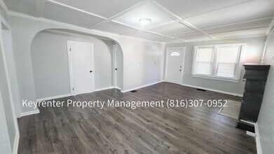410 E Kansas Ave in Independence, MO - Building Photo - Building Photo