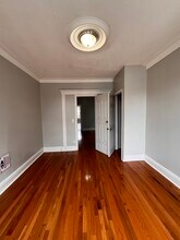 93 Bayview Ave, Unit 2 in Jersey City, NJ - Building Photo - Building Photo