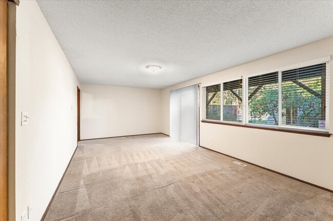 Washington Terrace Apartments in Lakewood, WA - Foto de edificio - Building Photo