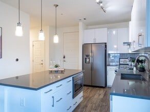 6444 Burnet Rd in Austin, TX - Building Photo - Building Photo