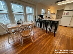 30 Harris St in Brookline, MA - Building Photo - Building Photo