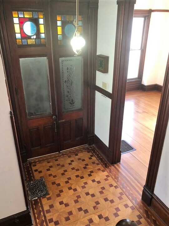 922 5th Ave in Leavenworth, KS - Building Photo