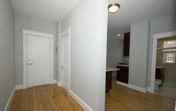 6645 Georgia Ave NW, Unit 211 in Washington, DC - Foto de edificio - Building Photo