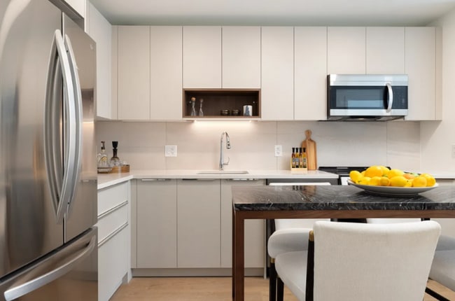 405 W 206th St in New York, NY - Building Photo - Building Photo