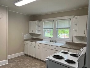 603 W Jackson St in Mayodan, NC - Building Photo - Building Photo