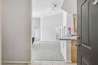 10025 Courtney Palms Blvd in Tampa, FL - Building Photo - Building Photo