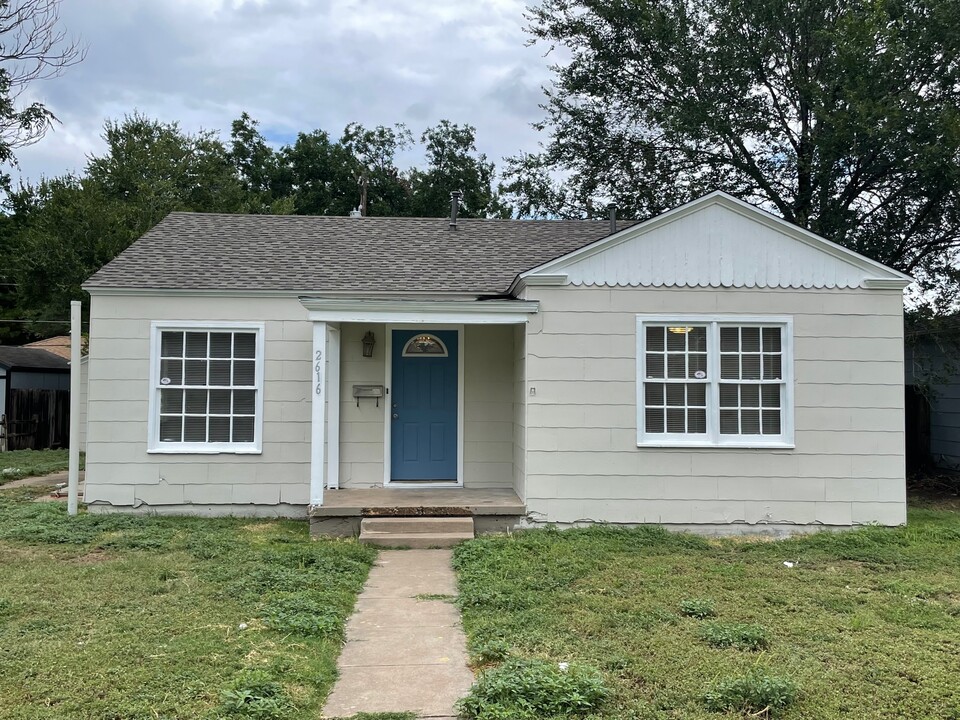 2616 29th St in Lubbock, TX - Building Photo