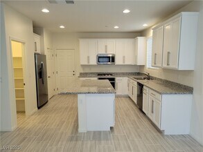 161 Lilt Ave in Henderson, NV - Building Photo - Building Photo