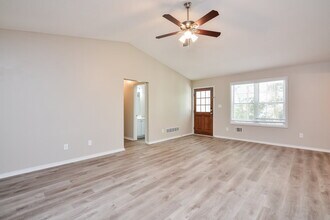 1080 Crystal Springs Trail in Hampton, GA - Building Photo - Building Photo
