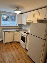 63 Selkirk Rd in Boston, MA - Foto de edificio - Building Photo