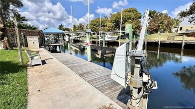 510 SW South Carolina Dr in Stuart, FL - Building Photo - Building Photo