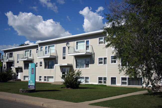 Pride Apartments in Edmonton, AB - Building Photo - Building Photo