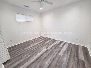 8145 San Carlos Ave in South Gate, CA - Building Photo - Building Photo