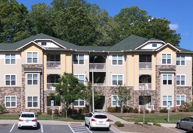 Carmel Ridge in Asheville, NC - Building Photo - Primary Photo