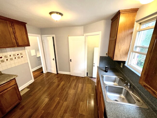 9452 Lakepointe St in Detroit, MI - Building Photo - Building Photo
