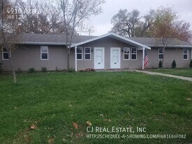 4910 Aztec Blvd in Columbia, MO - Building Photo