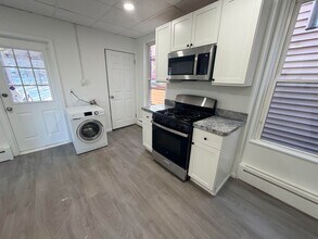 446 4th St in Troy, NY - Building Photo - Building Photo