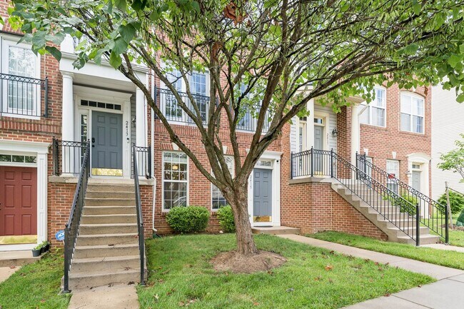 property at 2415 Rainswood Ln