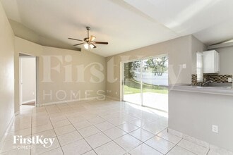 5615 Hamlin Close Rd in Davenport, FL - Building Photo - Building Photo