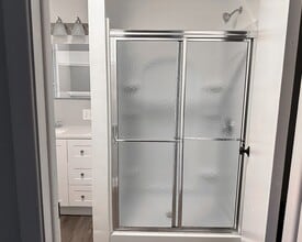 222 W Union St in Medina, OH - Foto de edificio - Building Photo