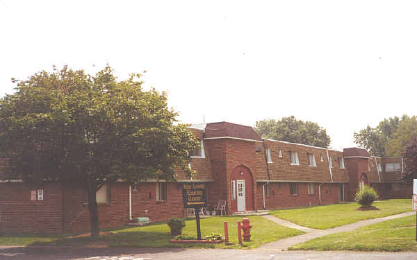 Salem Crossing Apartments in Bensalem, PA - Building Photo