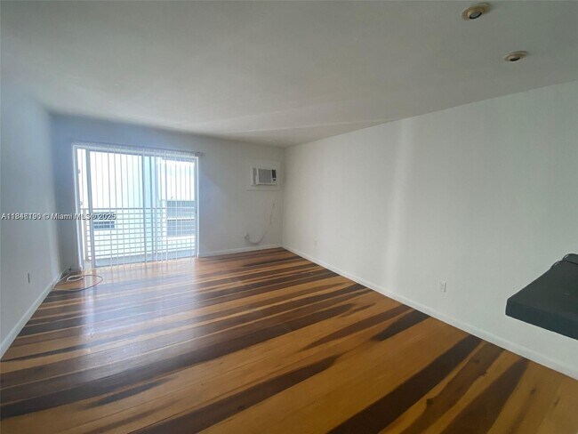 property at 1441 Lincoln Rd
