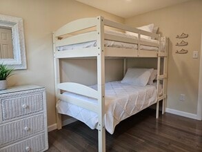 22 Bush Hill Dr in Niantic, CT - Building Photo - Building Photo