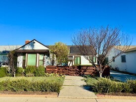 3850 Westside Ave in Los Angeles, CA - Building Photo