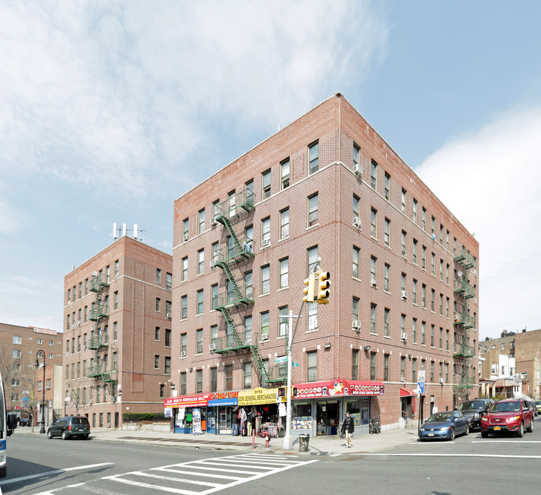 3150-3166 Bainbridge in Bronx, NY - Building Photo