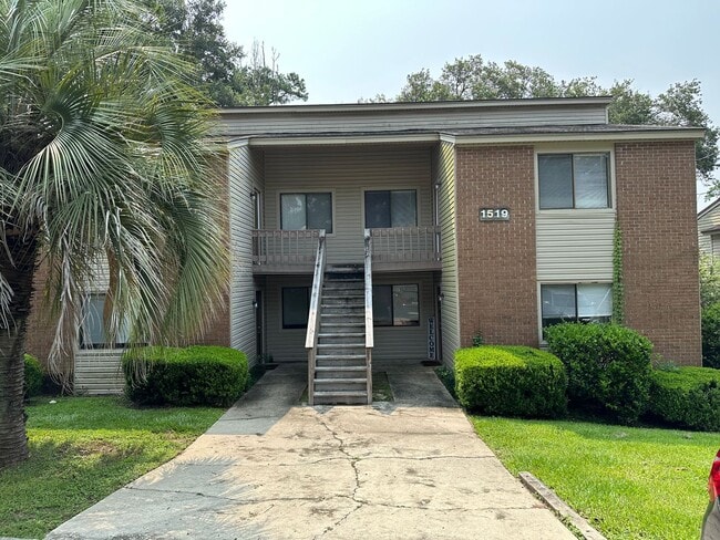 property at 1519 Willow Bend Way