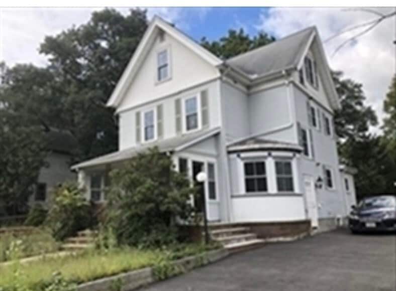 153 Walnut St, Unit 1 in Newton, MA - Foto de edificio