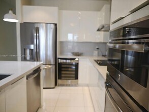 10220 NW 63rd Terrace, Unit 213 in Doral, FL - Building Photo - Building Photo