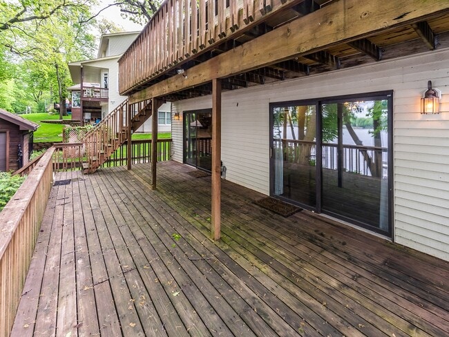 3010 Fairview Rd SW in Prior Lake, MN - Foto de edificio - Building Photo
