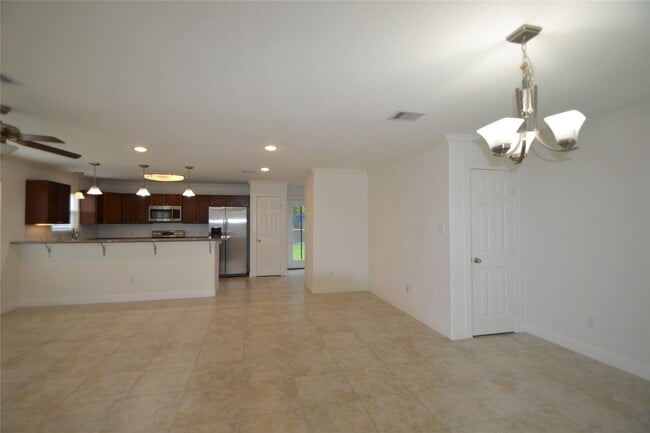 290 Debbie Ln in San Leon, TX - Building Photo - Building Photo