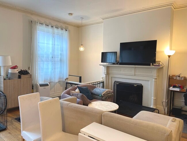 509 Beacon St, Unit 1R