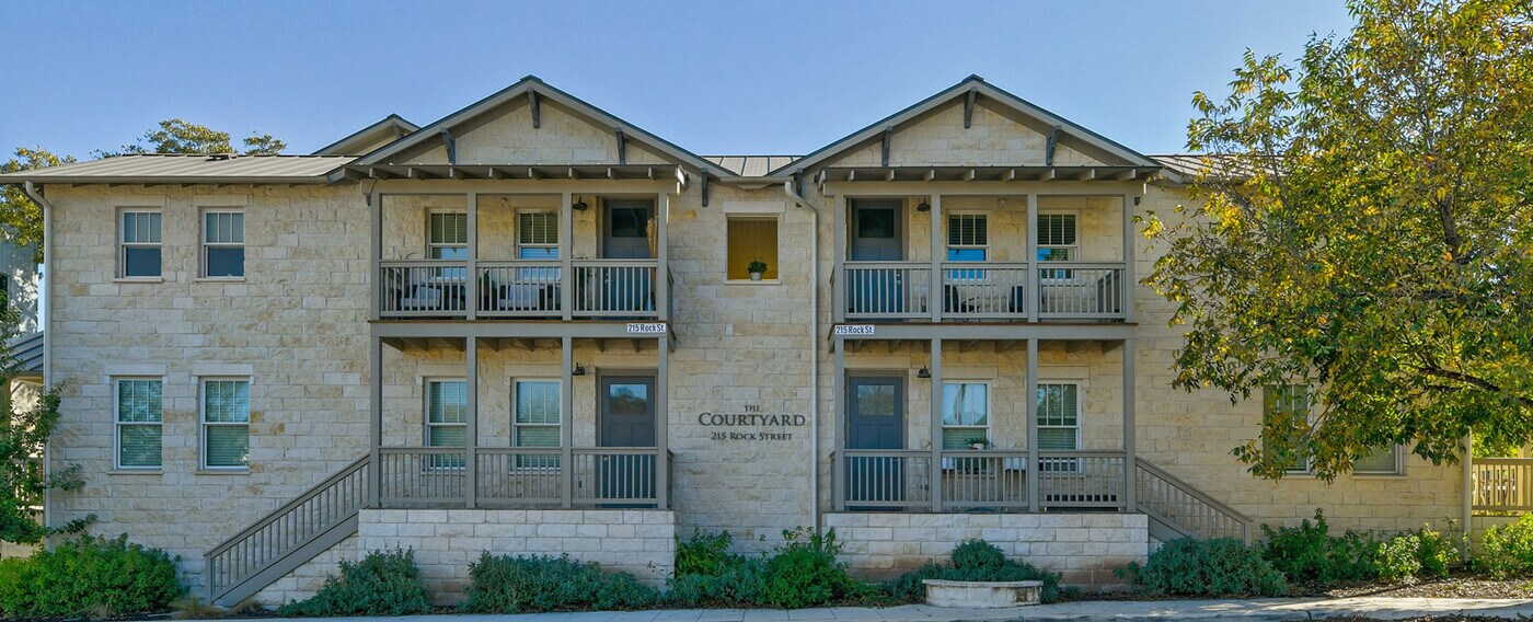 The Courtyard in Georgetown, TX - Foto de edificio
