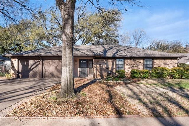 property at 3104 Monties Ln
